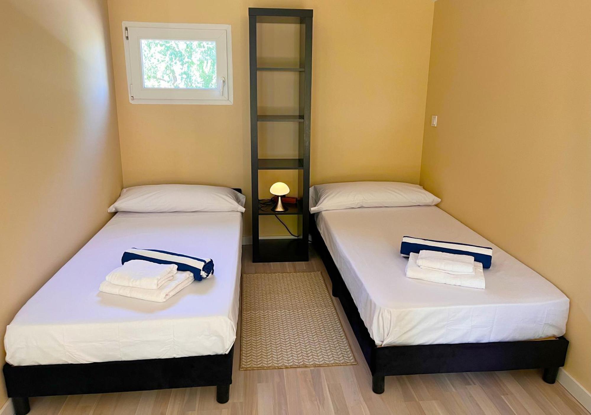 Fee4Me Cabin With Pool And Garden San Martín de la Vega Dış mekan fotoğraf